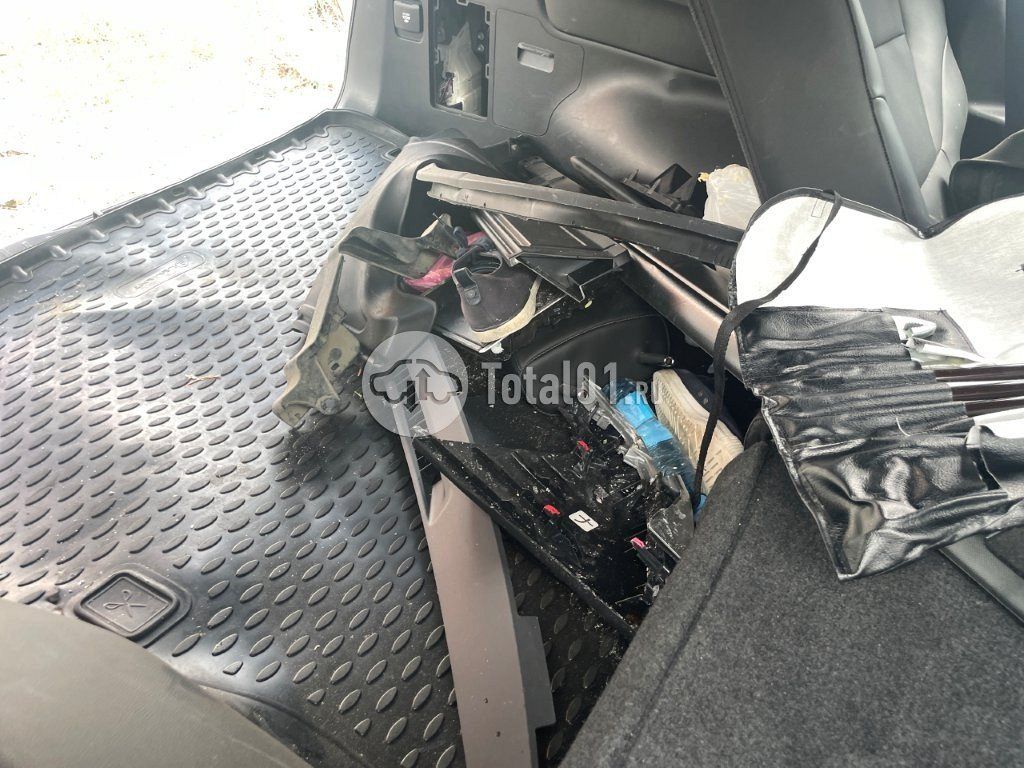 Фото Toyota Land Cruiser 110