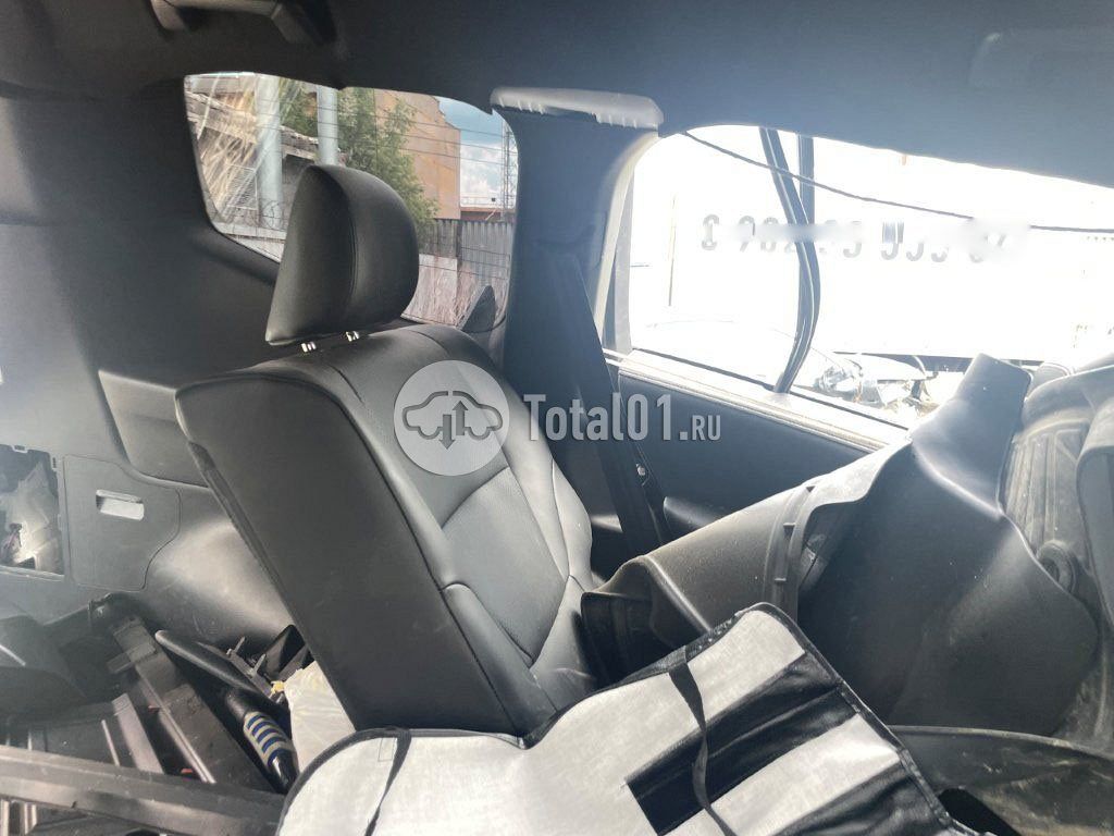 Фото Toyota Land Cruiser 114