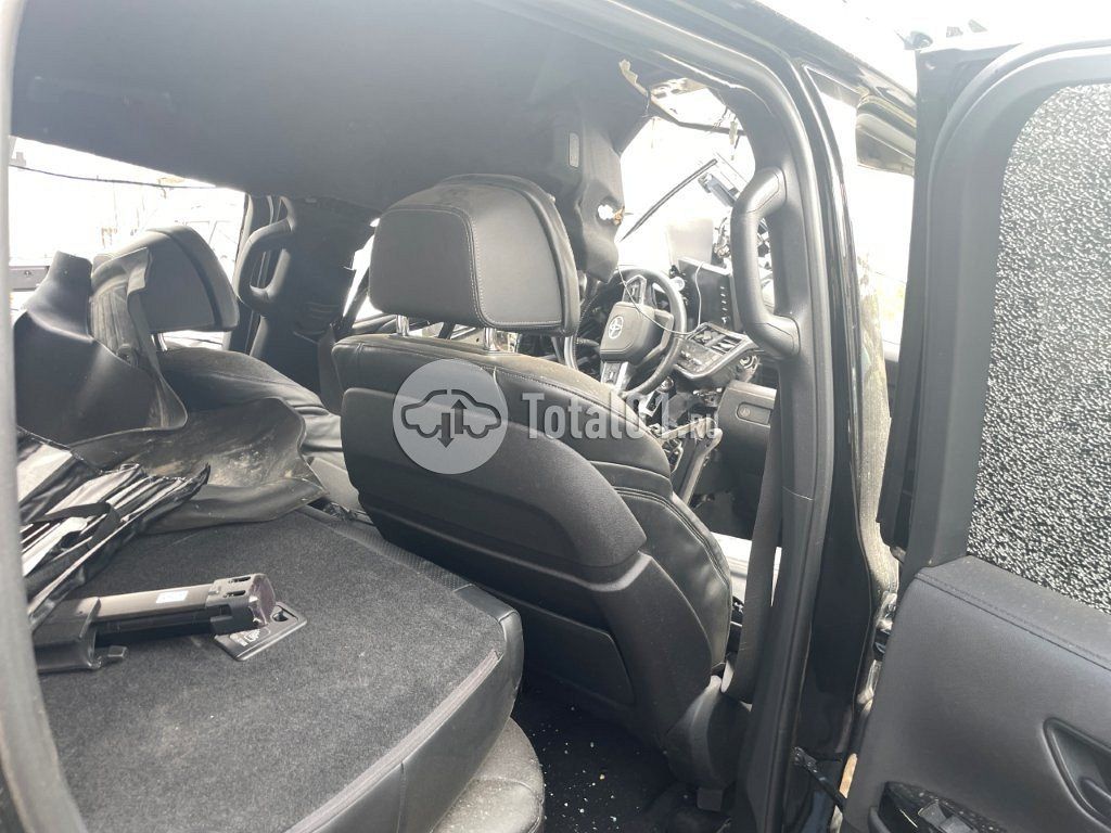 Фото Toyota Land Cruiser 118