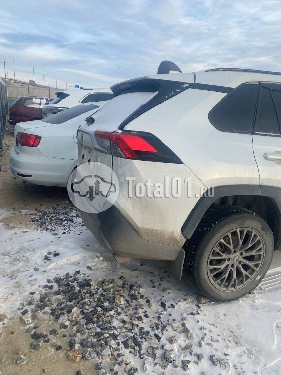 Фото Toyota RAV4 12