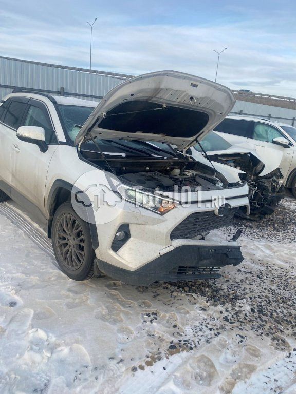 Фото Toyota RAV4 16