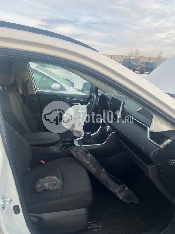 Фото Toyota RAV4 32
