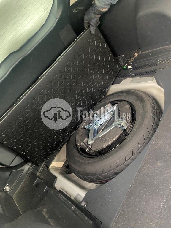 Фото Toyota RAV4 46