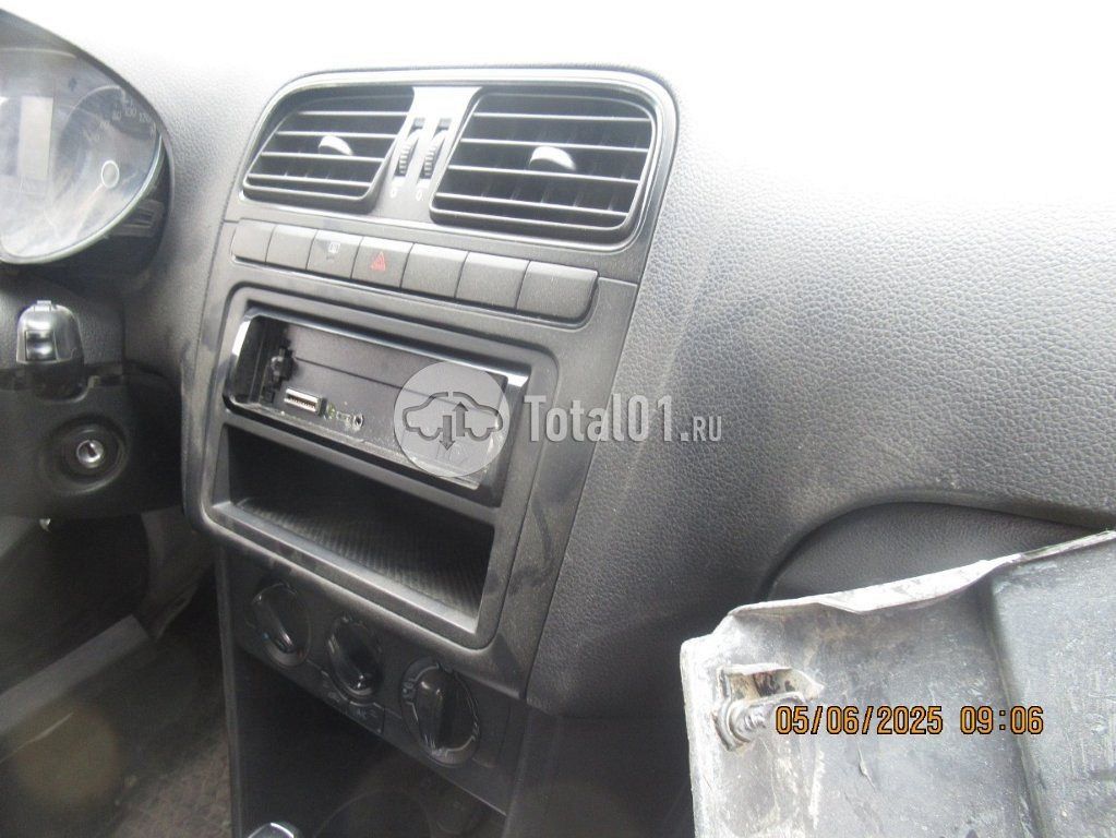 Фото Volkswagen Polo 112