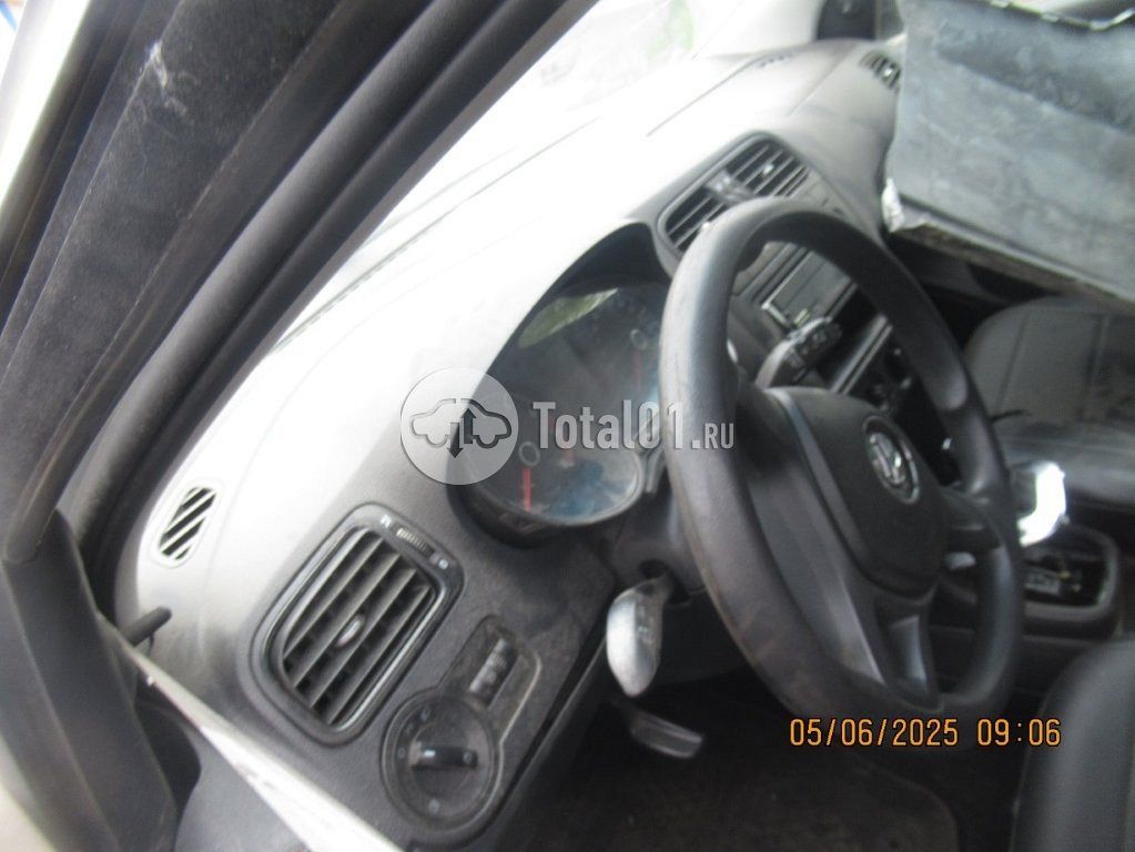 Фото Volkswagen Polo 128