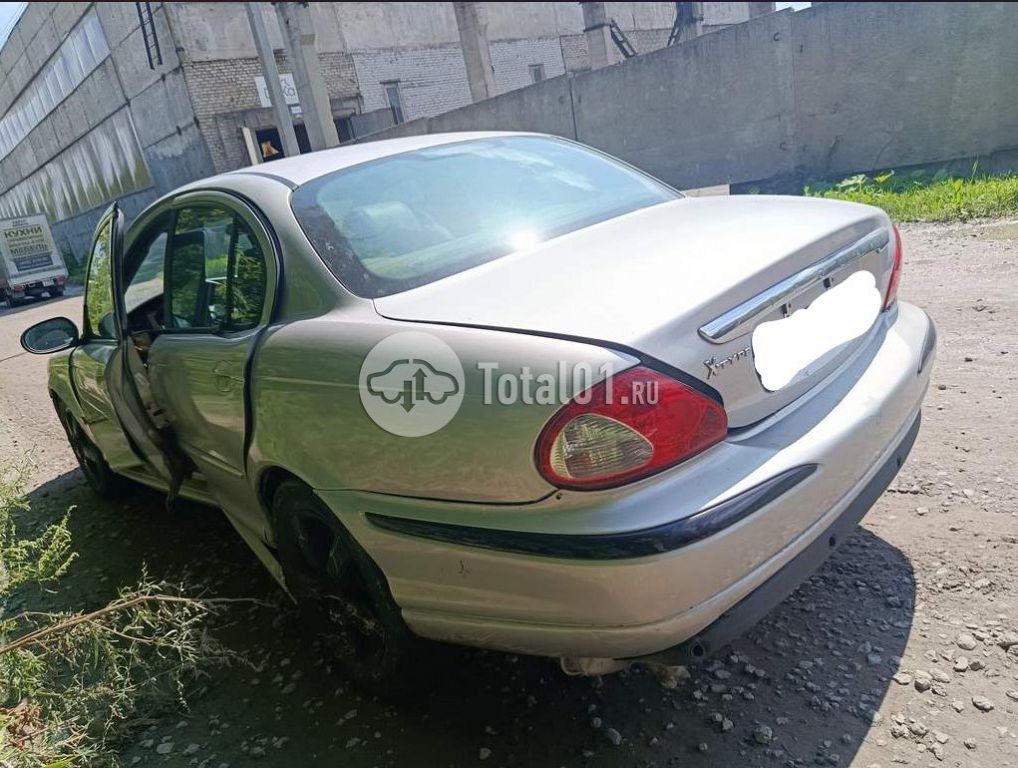 Фото Jaguar X-type 10