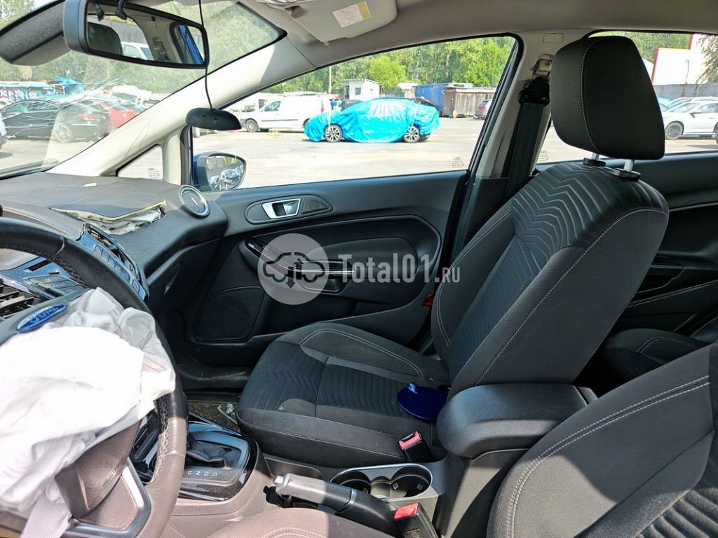 Фото Ford Fiesta 70