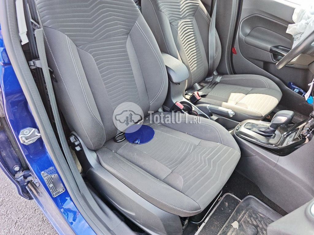 Фото Ford Fiesta 136