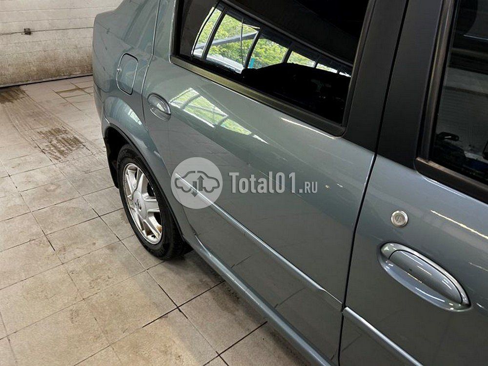Фото Renault Logan 242