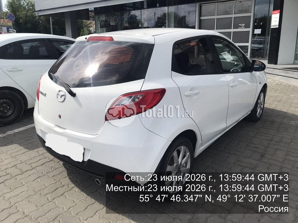 Фото Mazda 2 6