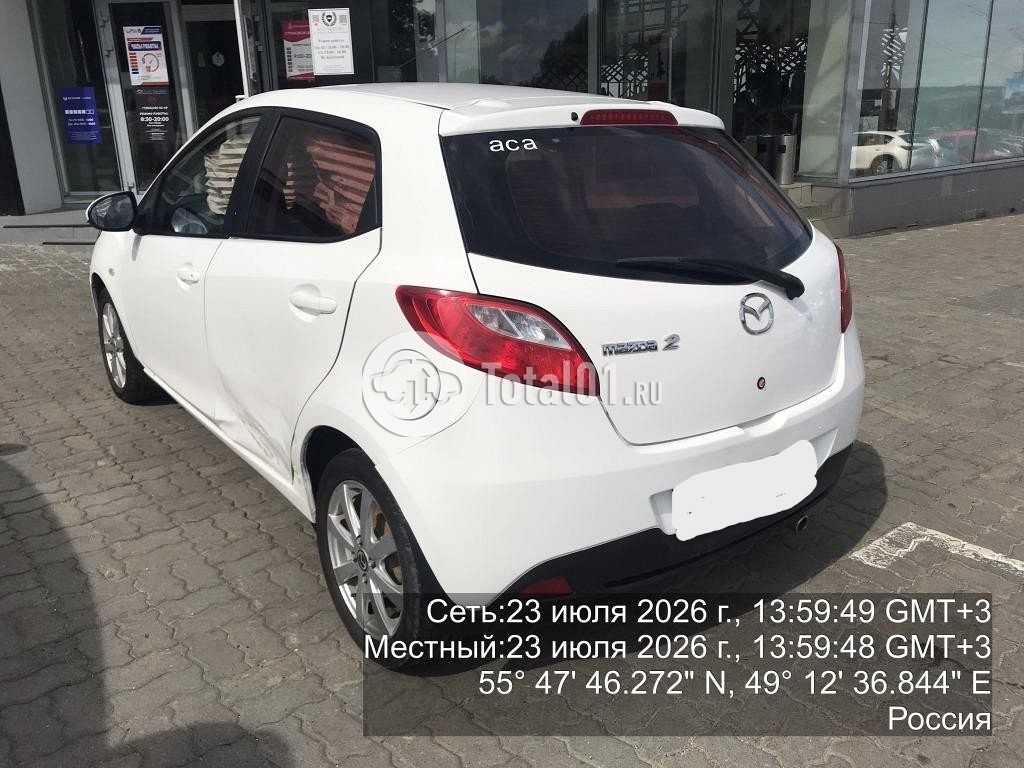 Фото Mazda 2 8