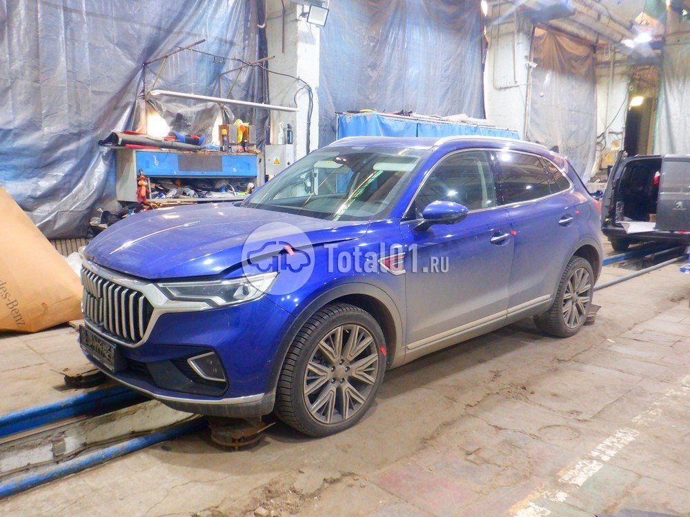 Фото Hongqi HS5 6