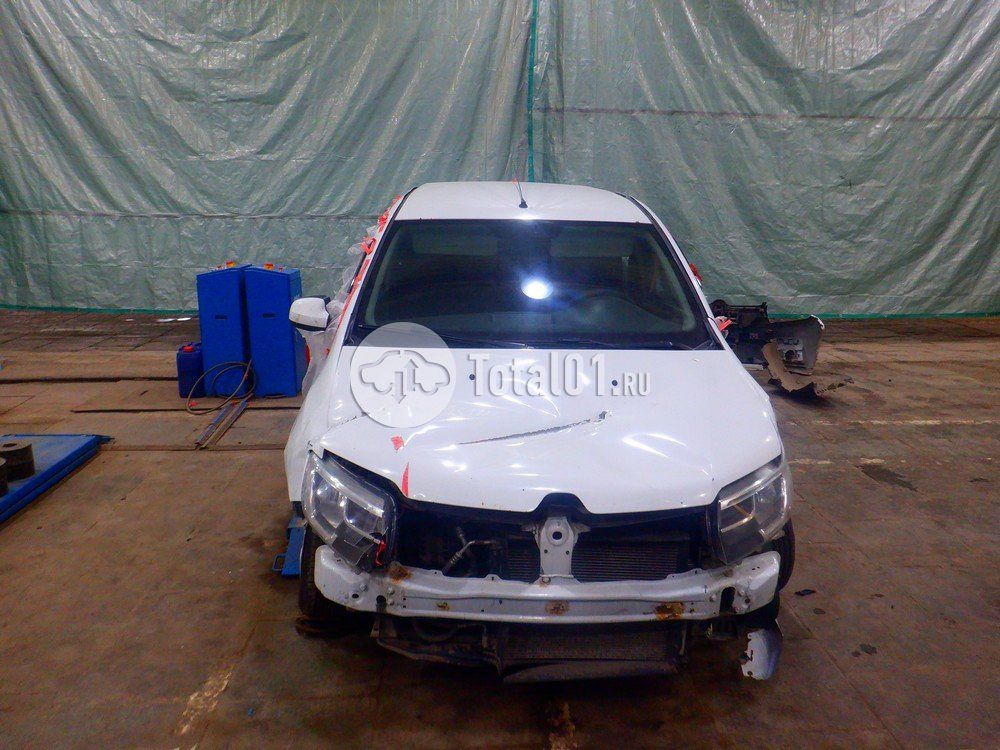 Фото Renault Logan 4