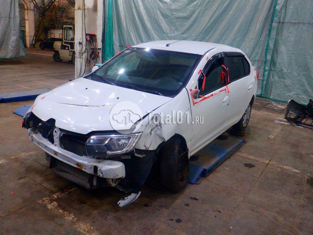 Фото Renault Logan 6