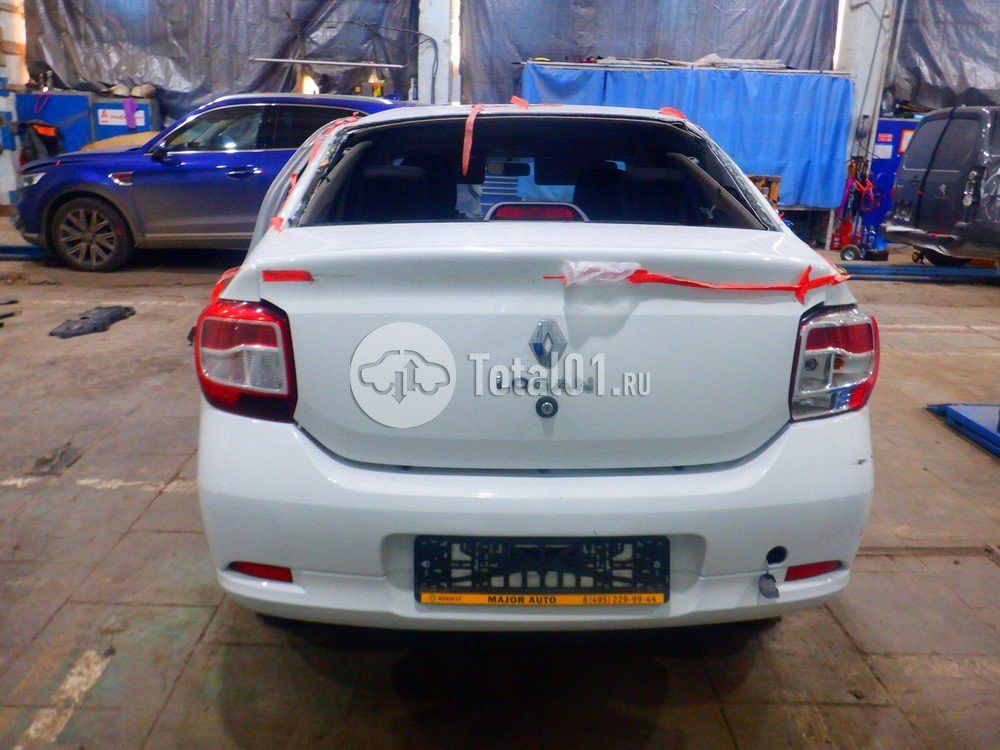 Фото Renault Logan 12