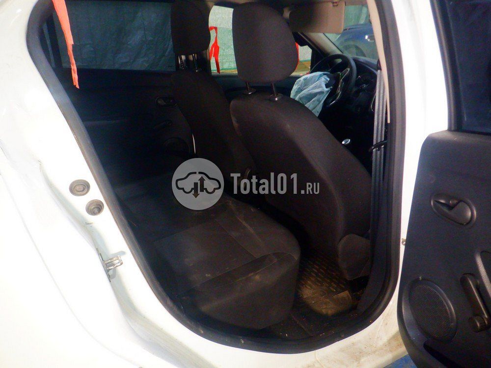 Фото Renault Logan 26