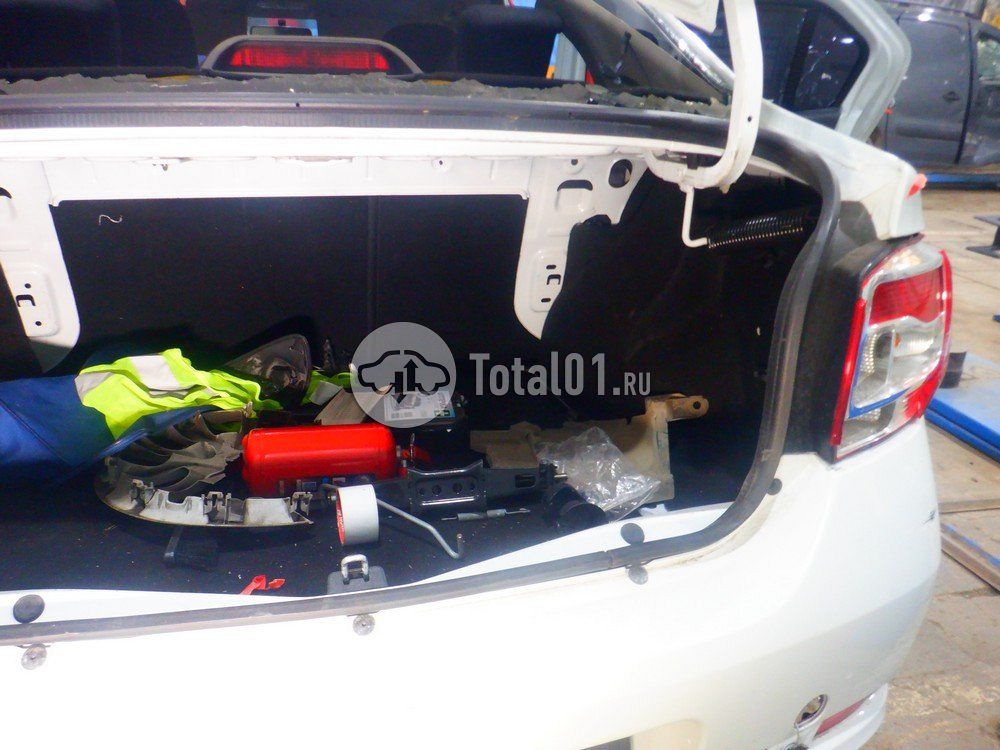 Фото Renault Logan 44