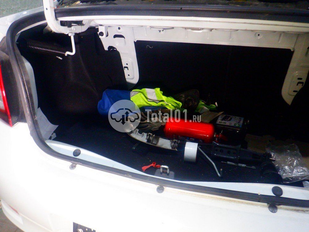 Фото Renault Logan 46