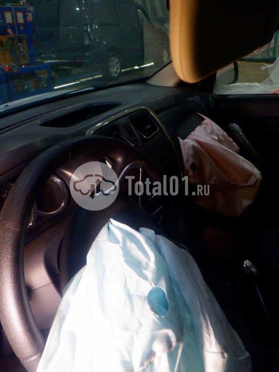Фото Renault Logan 76