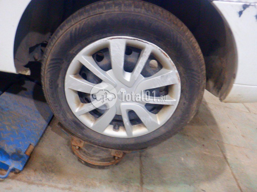 Фото Renault Logan 208