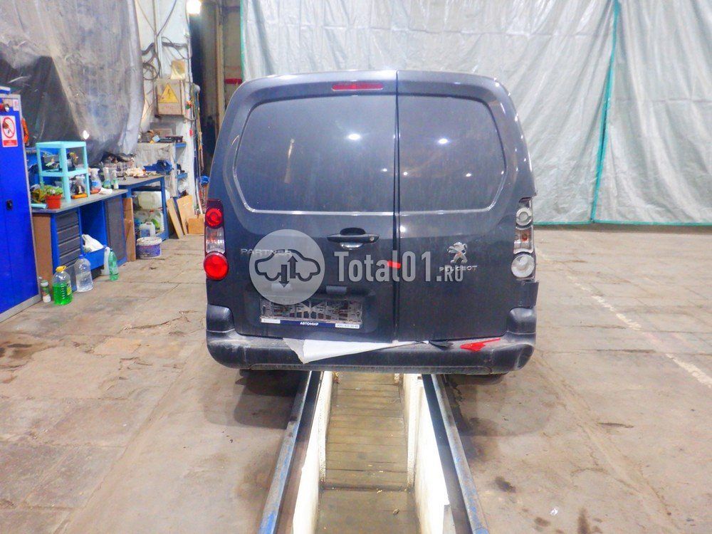 Фото Peugeot Partner 12