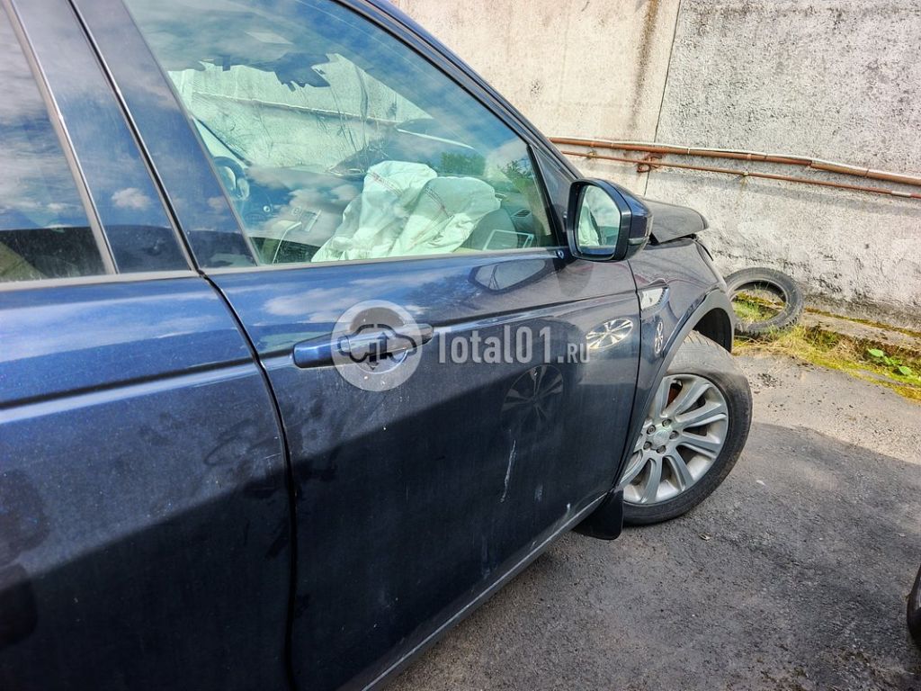 Фото Land Rover Discovery Sport 40