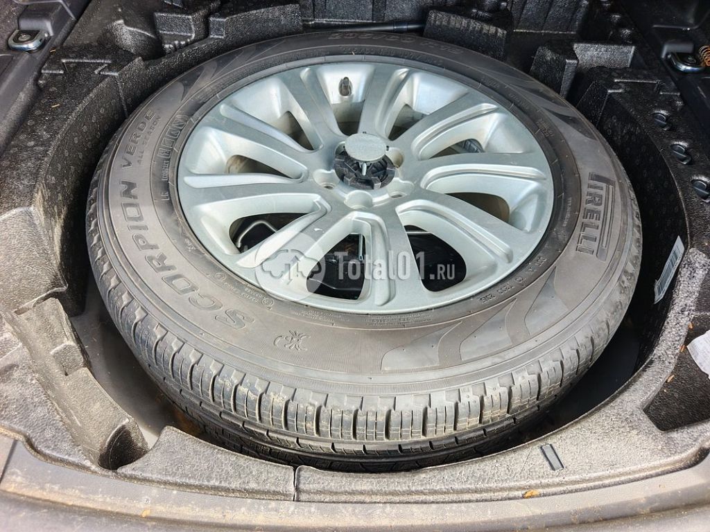 Фото Land Rover Discovery Sport 140