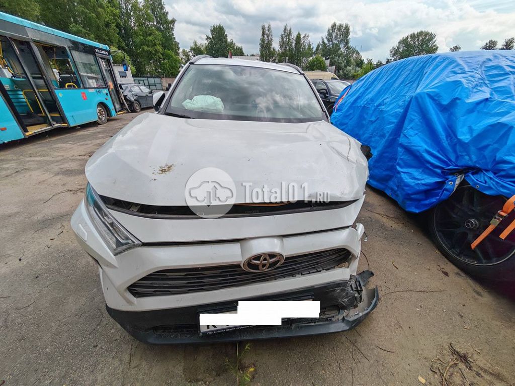 Фото Toyota RAV4 8