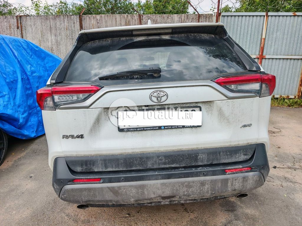 Фото Toyota RAV4 16