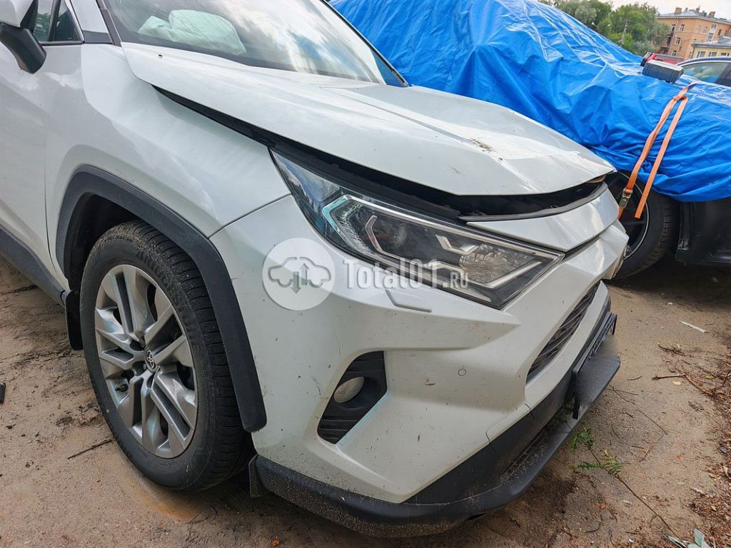 Фото Toyota RAV4 28