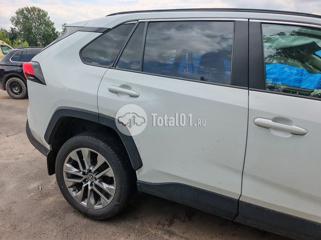 Фото Toyota RAV4 40