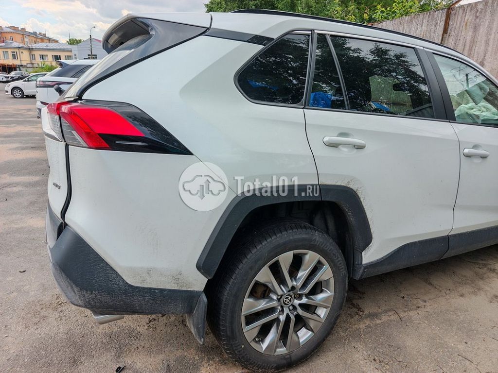 Фото Toyota RAV4 42