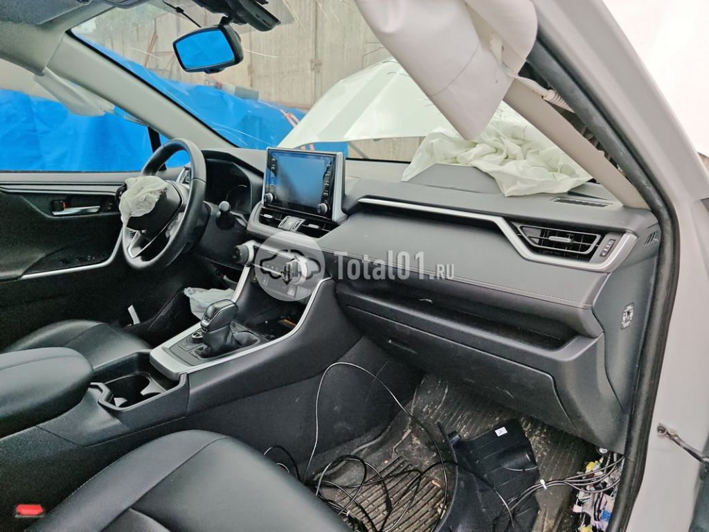 Фото Toyota RAV4 150
