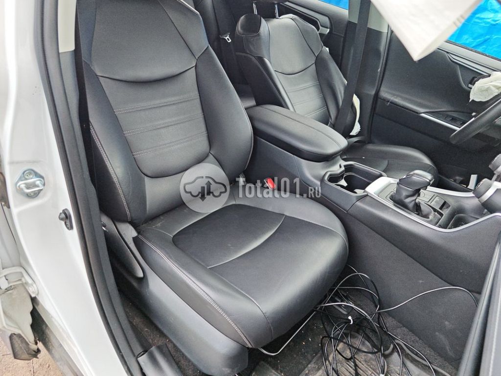 Фото Toyota RAV4 152