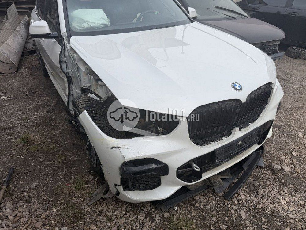 Фото BMW X5 4