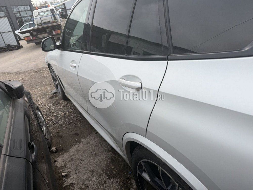 Фото BMW X5 40