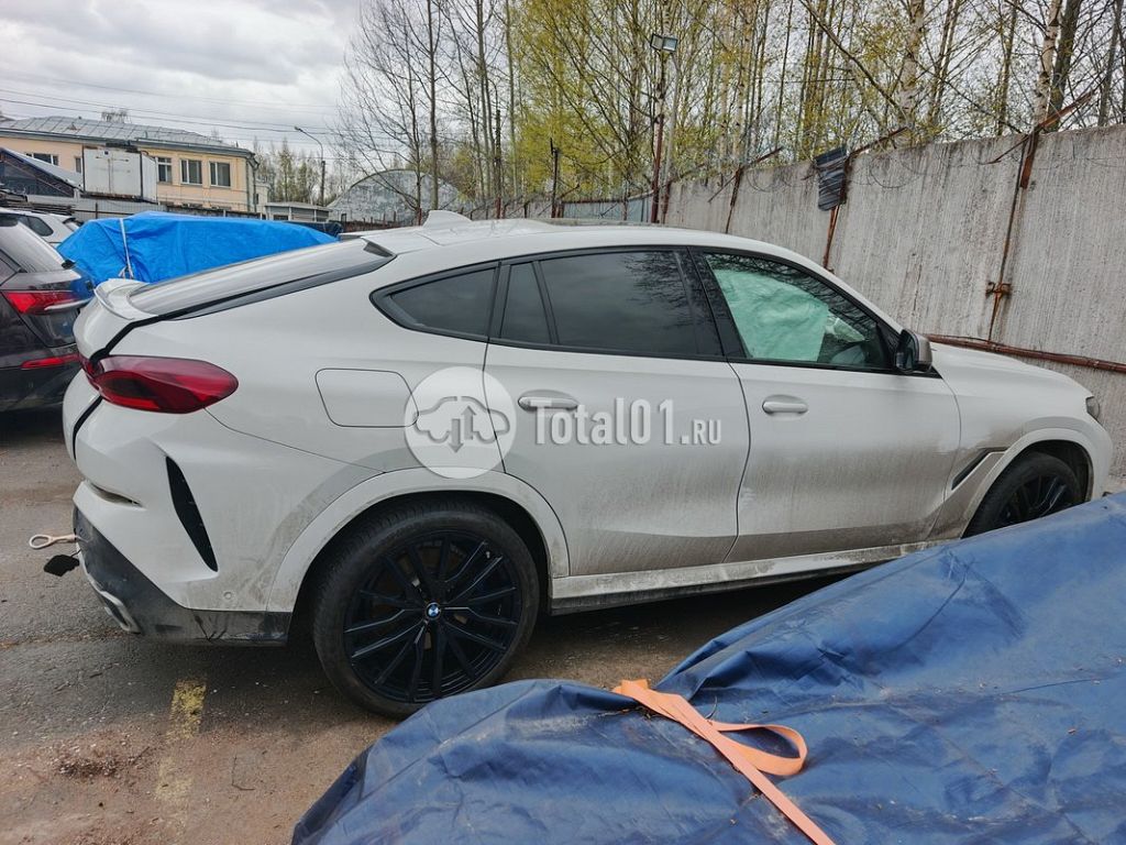 Фото BMW X6 M 52