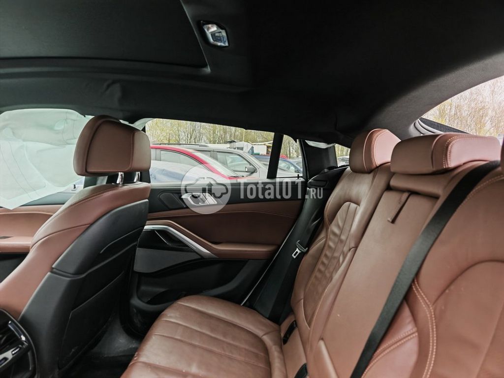 Фото BMW X6 M 110