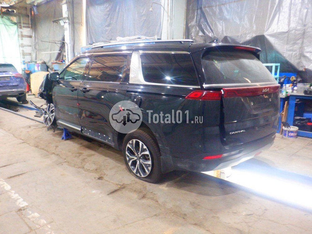 Фото KIA Carnival 12