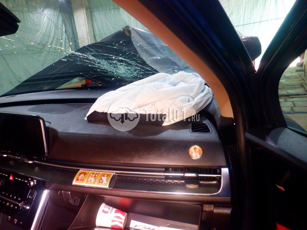 Фото KIA Carnival 40