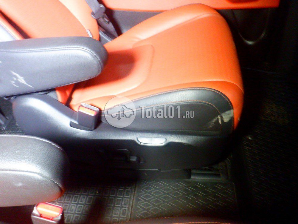 Фото KIA Carnival 64
