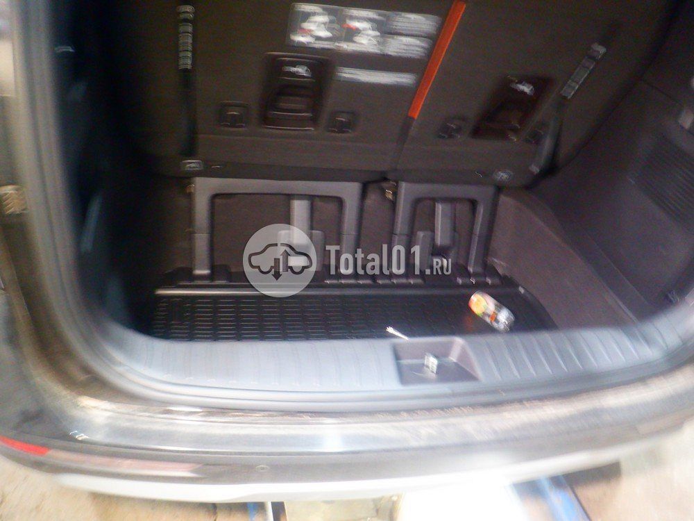 Фото KIA Carnival 86