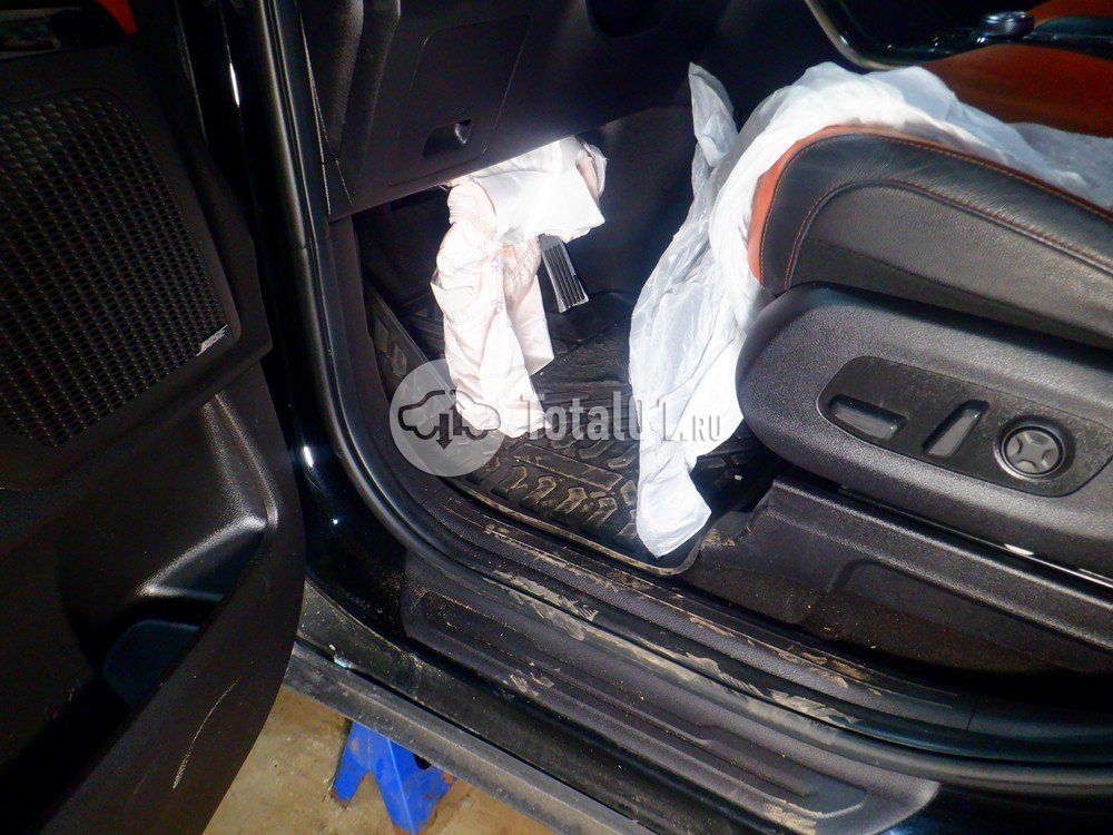 Фото KIA Carnival 94