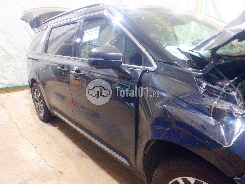 Фото KIA Carnival 146