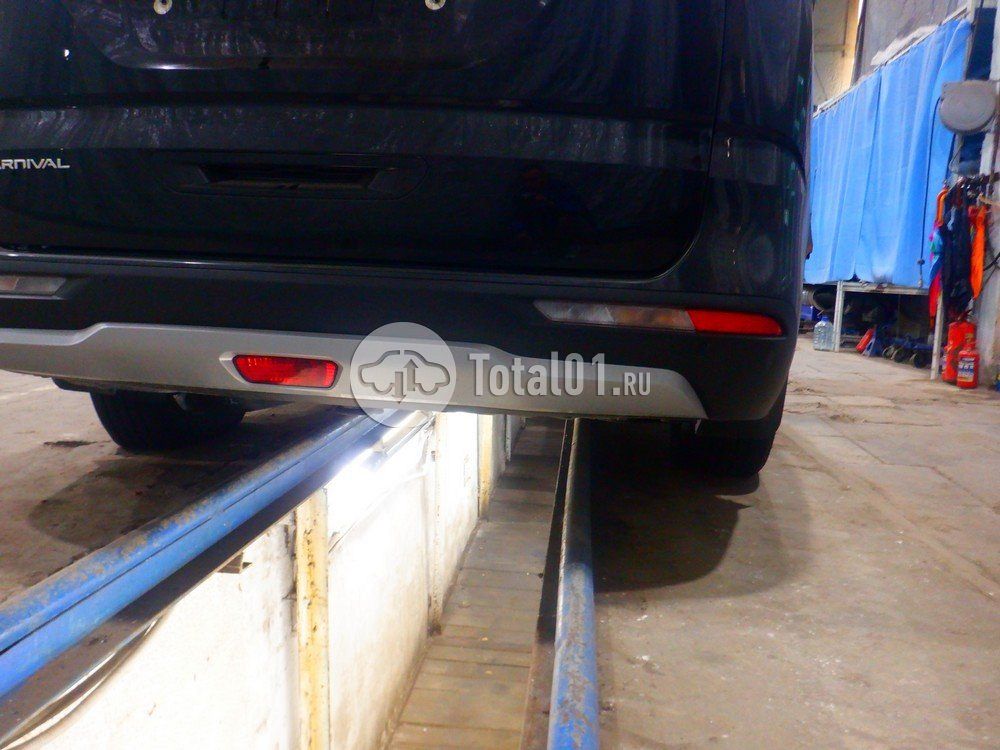 Фото KIA Carnival 182