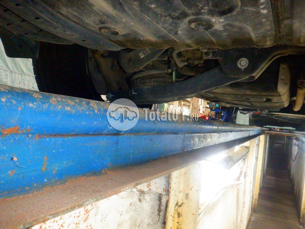 Фото KIA Carnival 240