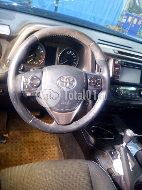 Фото Toyota RAV4 108