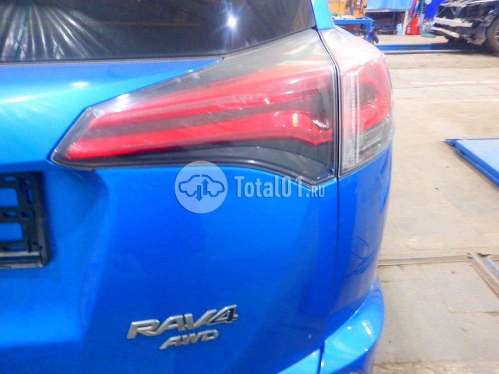 Фото Toyota RAV4 200