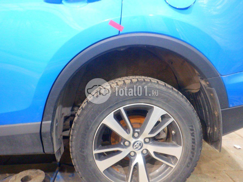 Фото Toyota RAV4 220