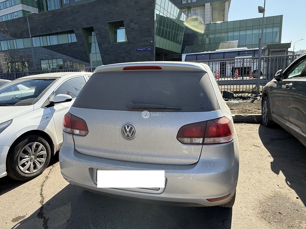 Фото Volkswagen Golf 70
